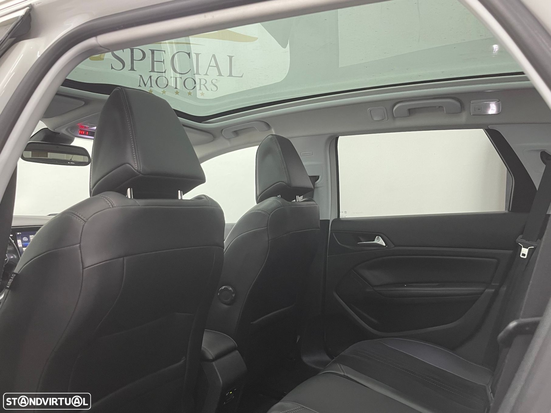 Peugeot 308 1.2 PureTech Allure Full LED EAT8 - 21