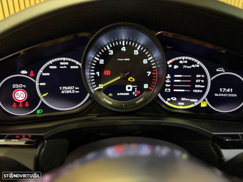 Porsche Cayenne E-Hybrid - 12