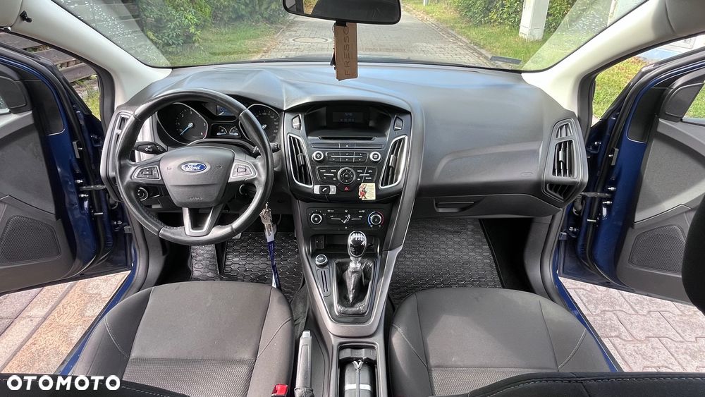 Ford Focus 1.5 TDCi SYNC Edition - 19