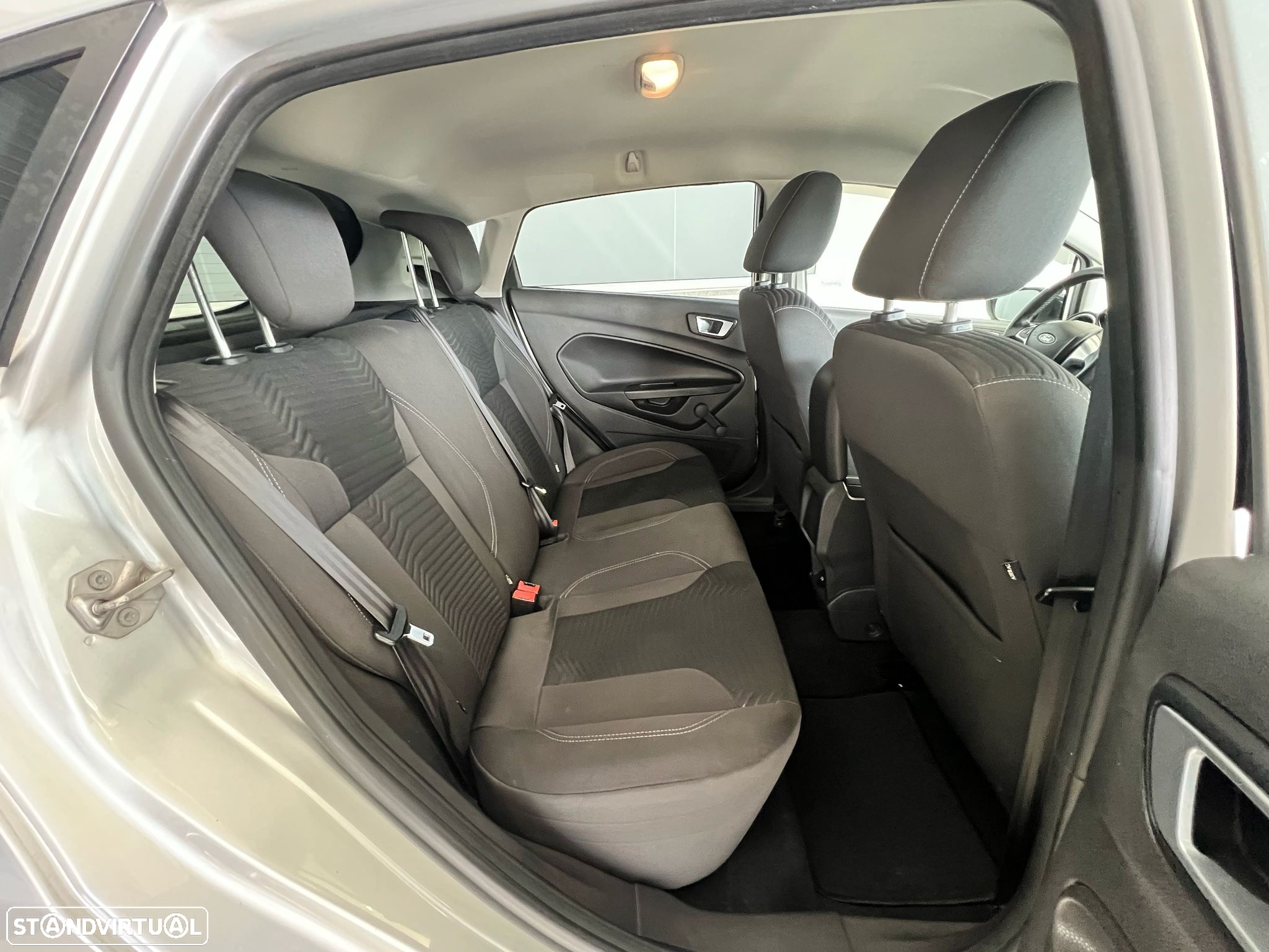 Ford Fiesta 1.0 Ti-VCT Titanium - 12
