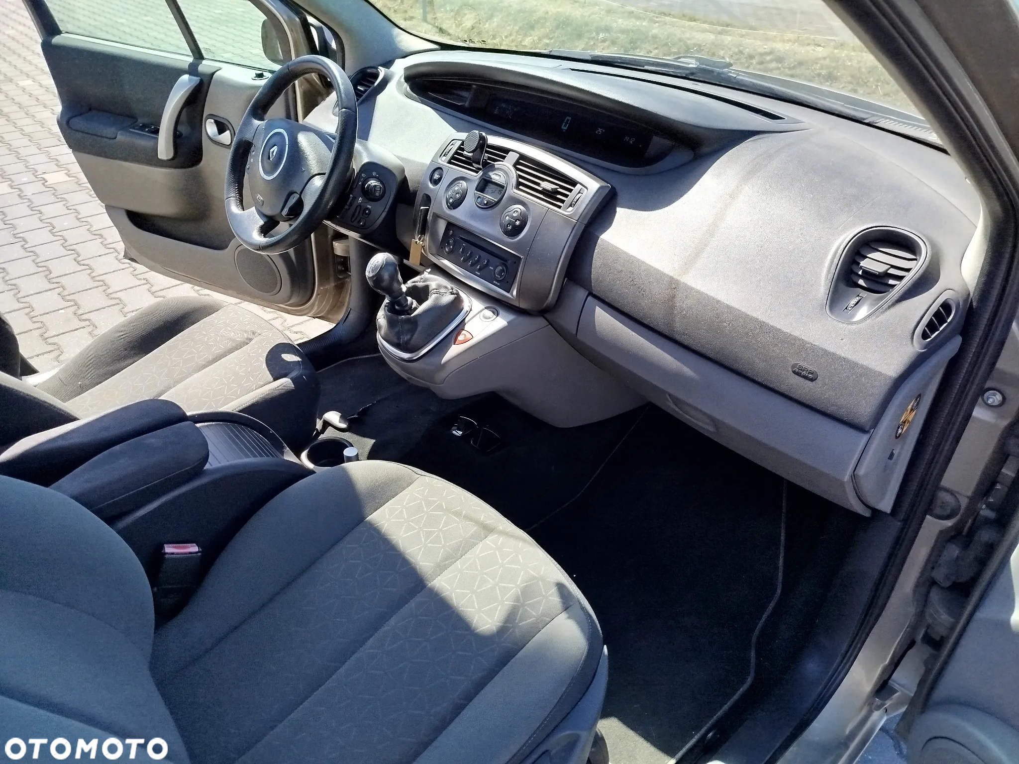 Renault Scenic - 8