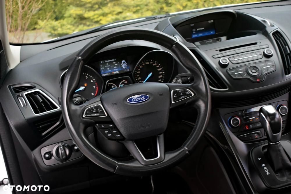 Ford Kuga 1.5 EcoBoost 4x4 Titanium - 36