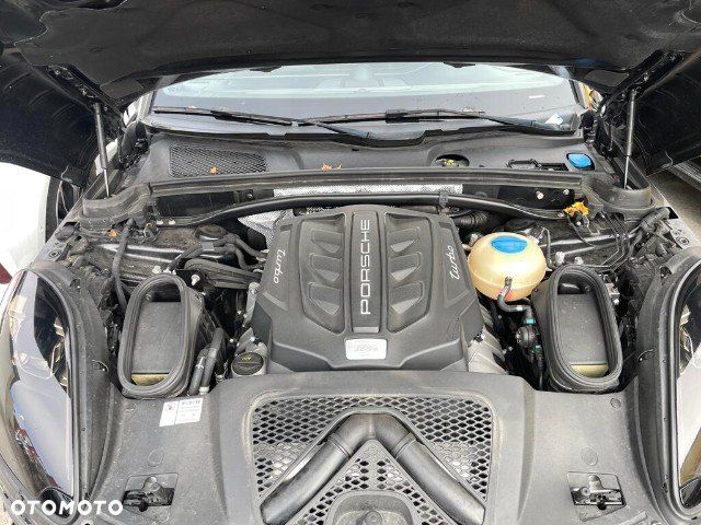 Porsche Macan Turbo PDK - 8