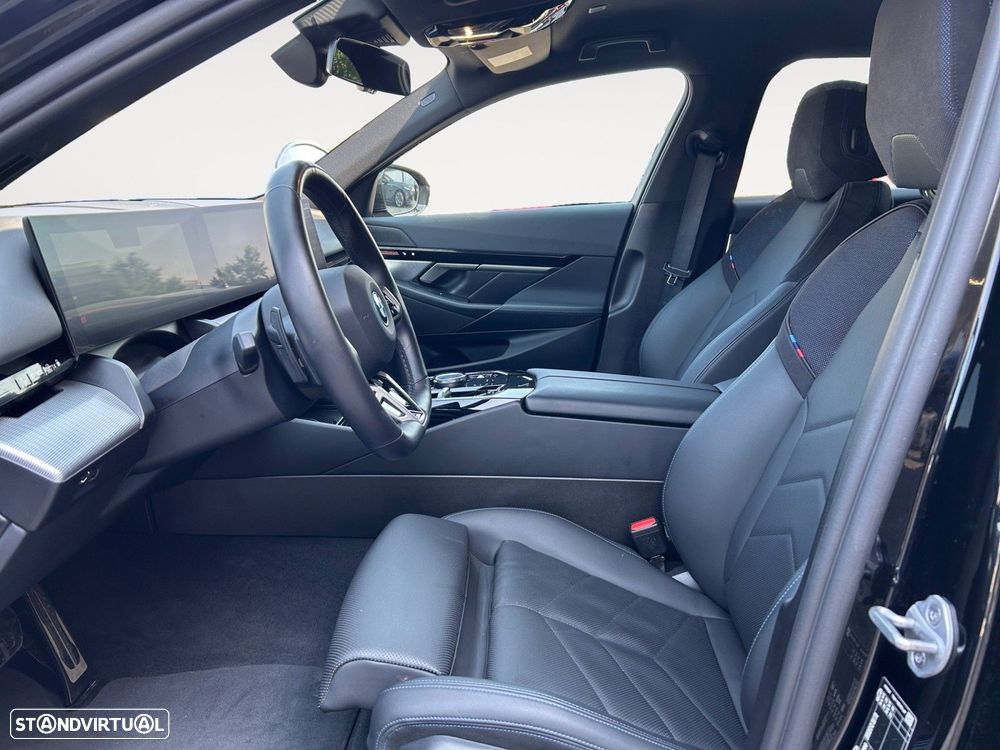 BMW 530 e Pack Desportivo M - 9