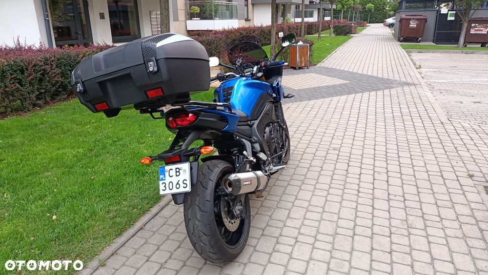 Yamaha FZ8 - 5