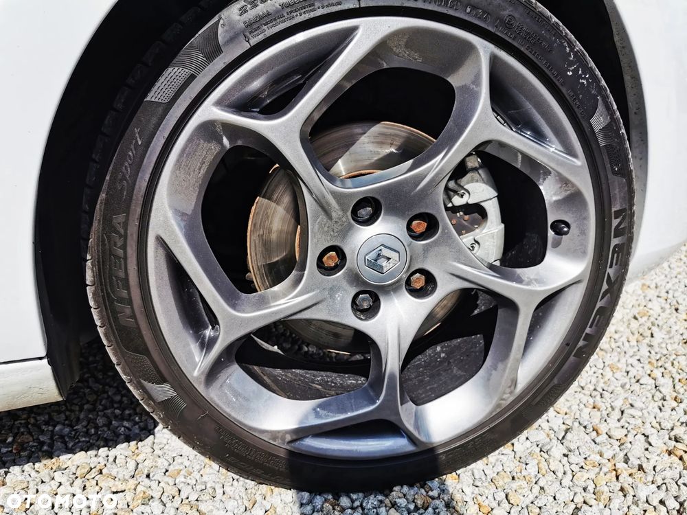 Renault Megane TCe 180 GT - 10