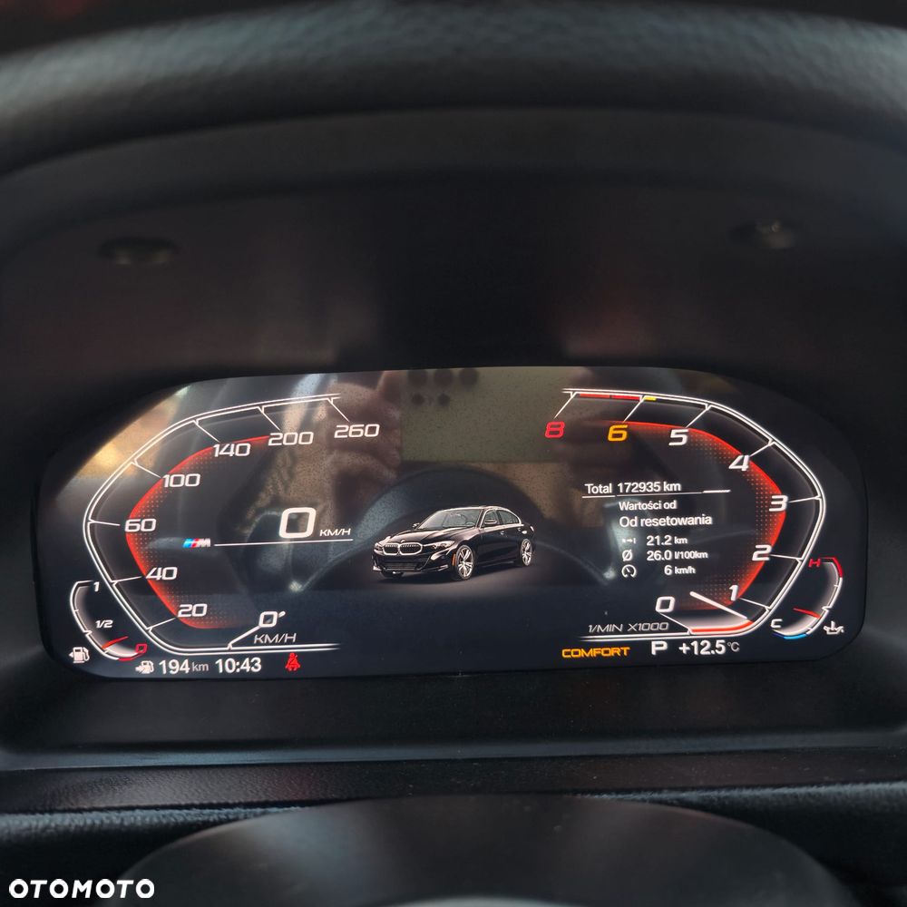 BMW Seria 3 330i xDrive M Sport - 21