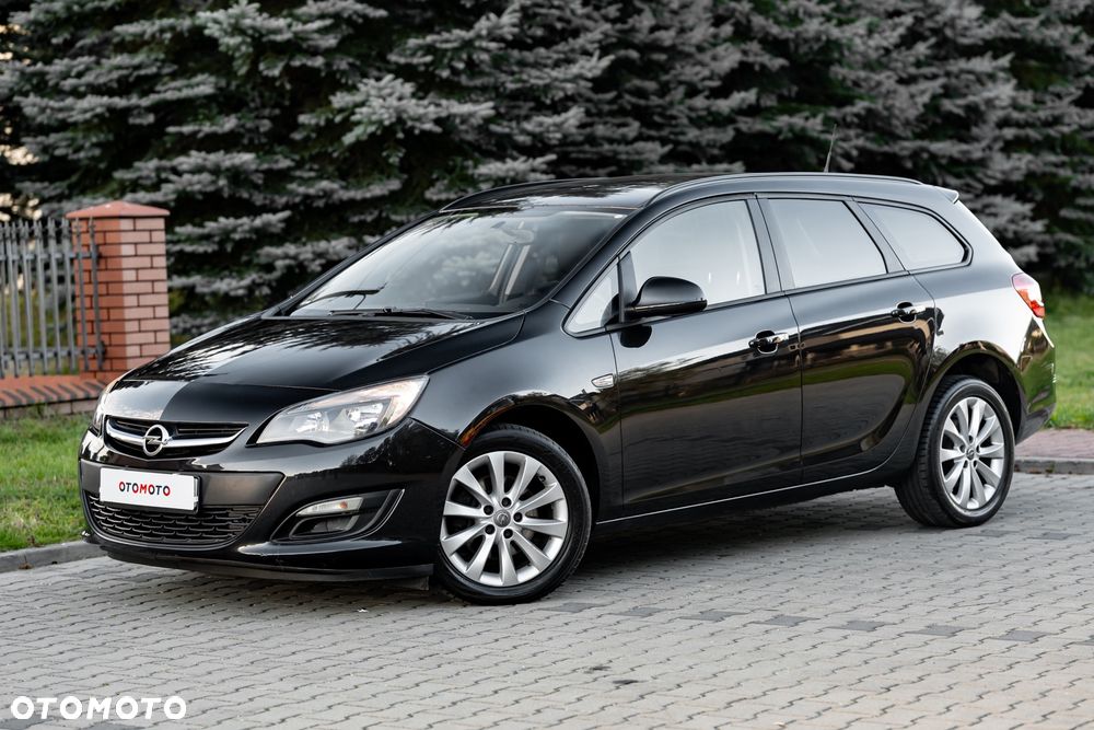 Opel Astra 2012 photo 3