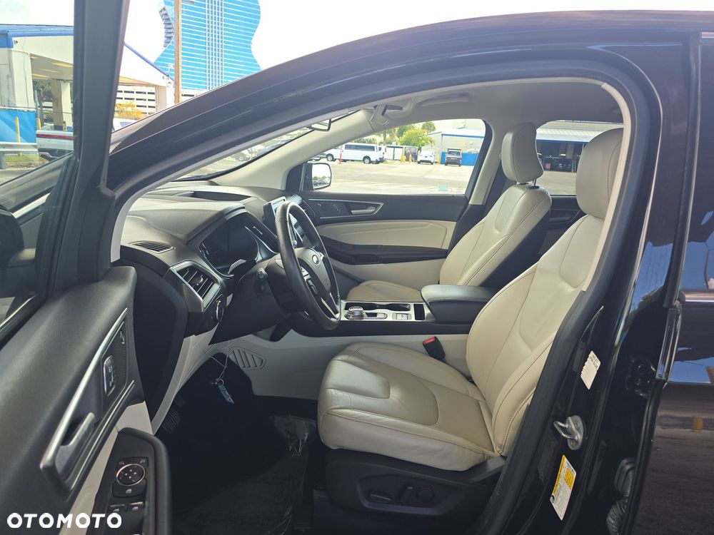 Ford Edge 2.0 EcoBlue Bi-Turbo 4x4 Titanium - 17