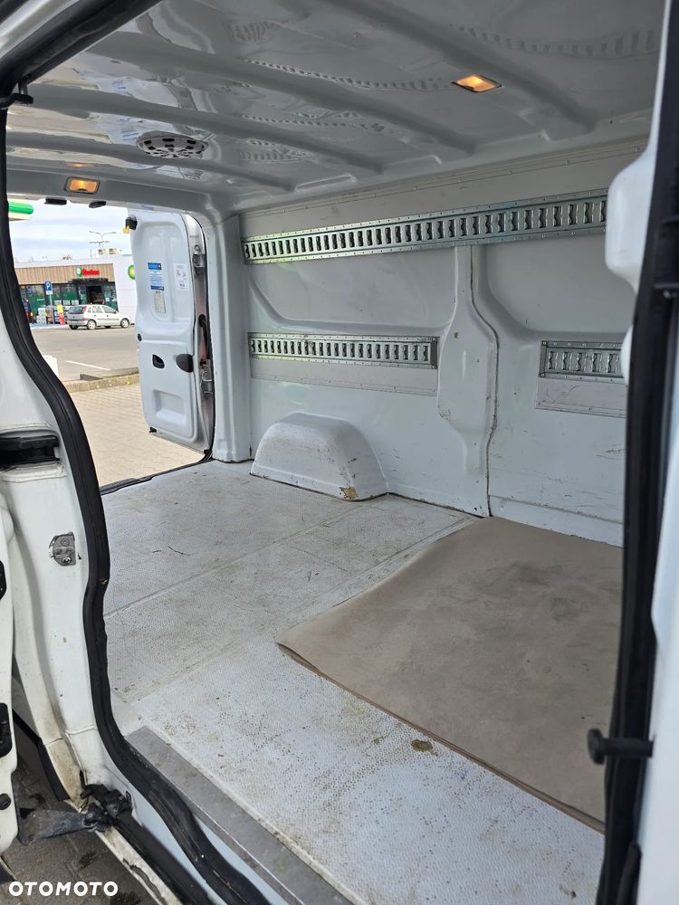 Opel Vivaro - 7