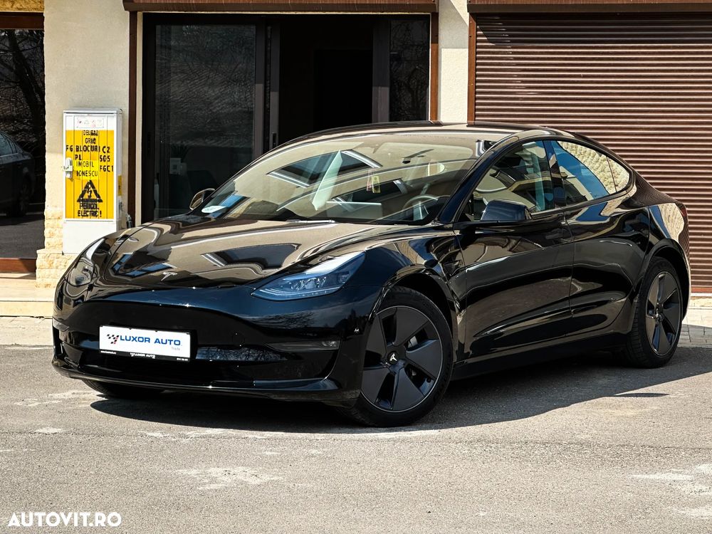 Tesla Model 3 Langstreckenbatterie Allradantrieb Dual Motor - 3