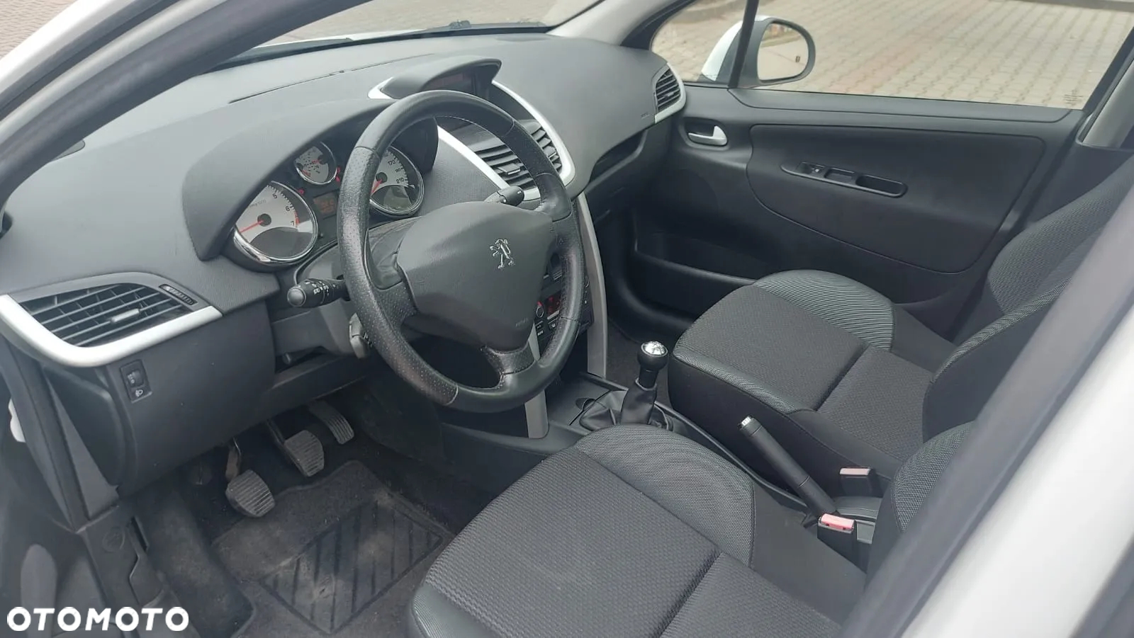 Peugeot 207 1.6 VTi Premium - 9