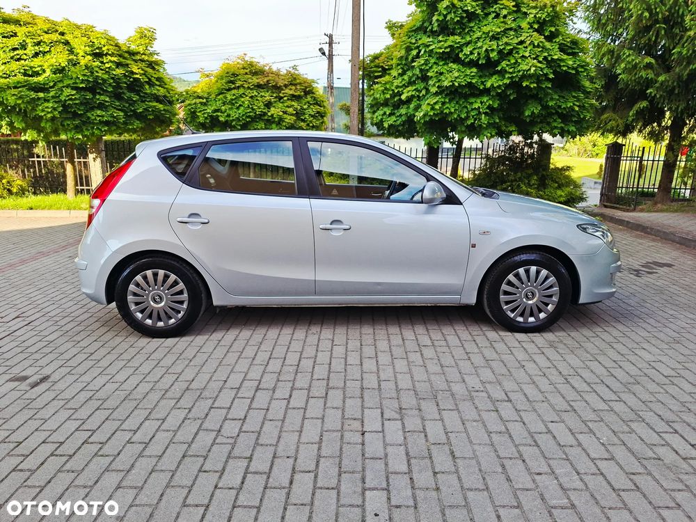 Hyundai i30 1.6 Premium - 8
