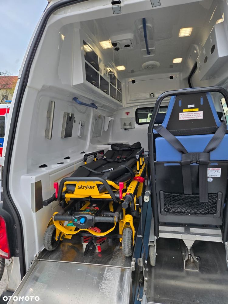 Volkswagen TRANSPORTER T6.1 Ambulans Karetka - 16