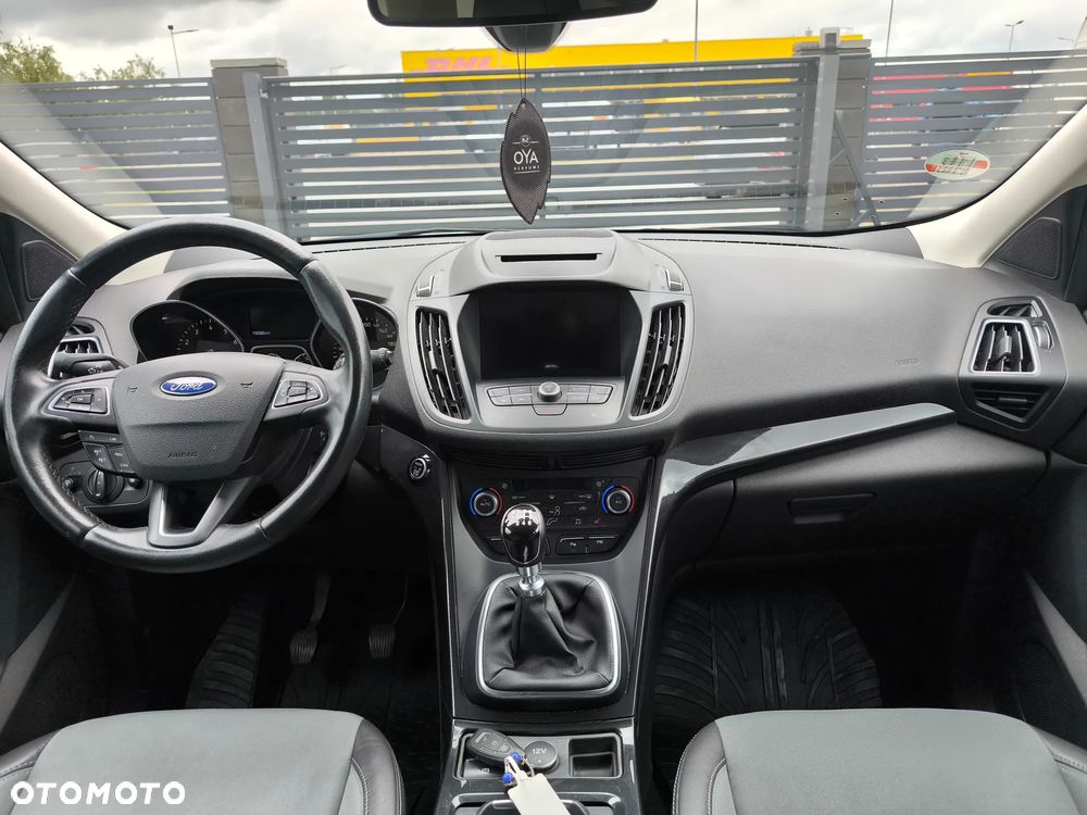 Ford Kuga 1.5 EcoBoost FWD Titanium ASS GPF - 12