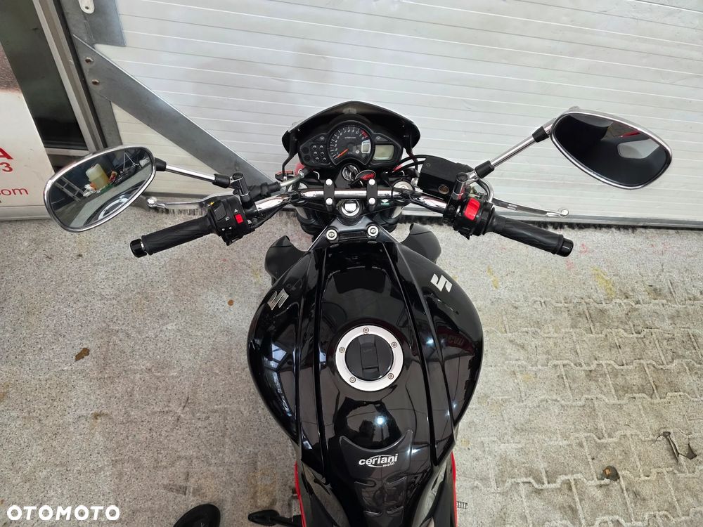 Suzuki Gladius - 25