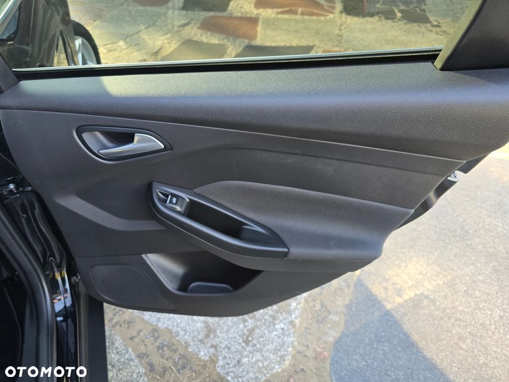 Ford Focus 1.0 EcoBoost STart-Stopp-System TITANIUM - 31