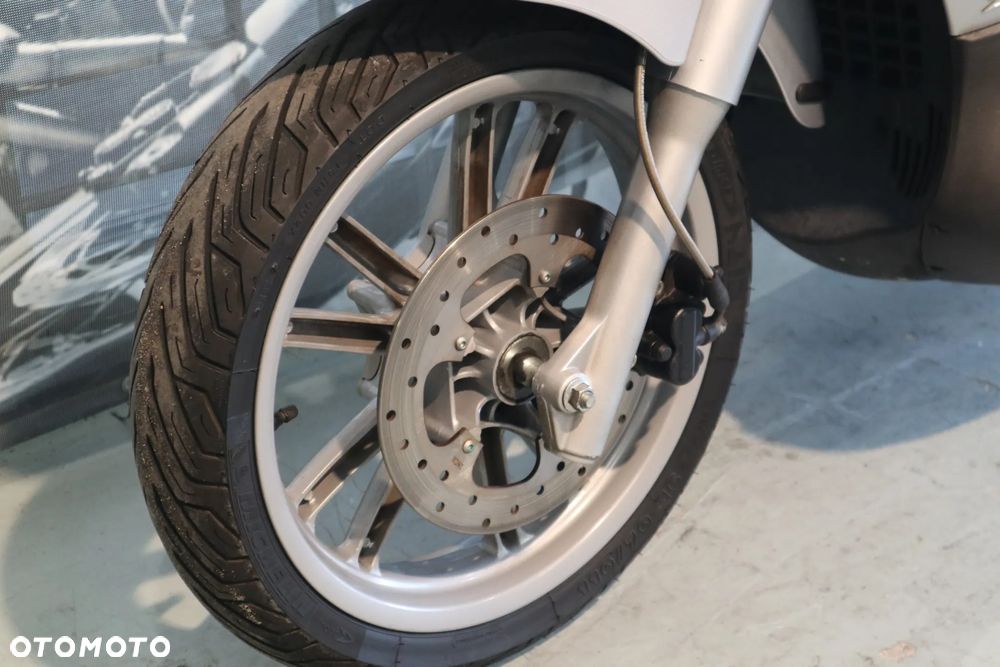 Piaggio Beverly - 4