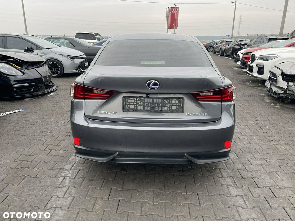 Lexus IS 300h Comfort - 3