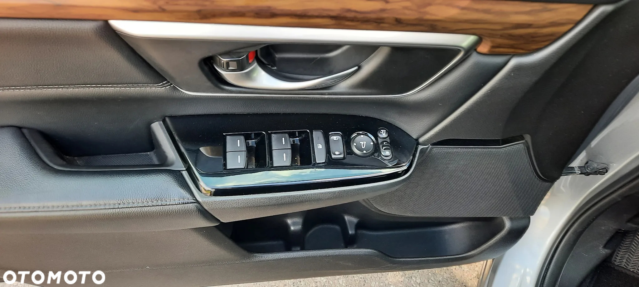 Honda CR-V 1.5 Lifestyle (Honda Connect+ / 7 os.) CVT - 12