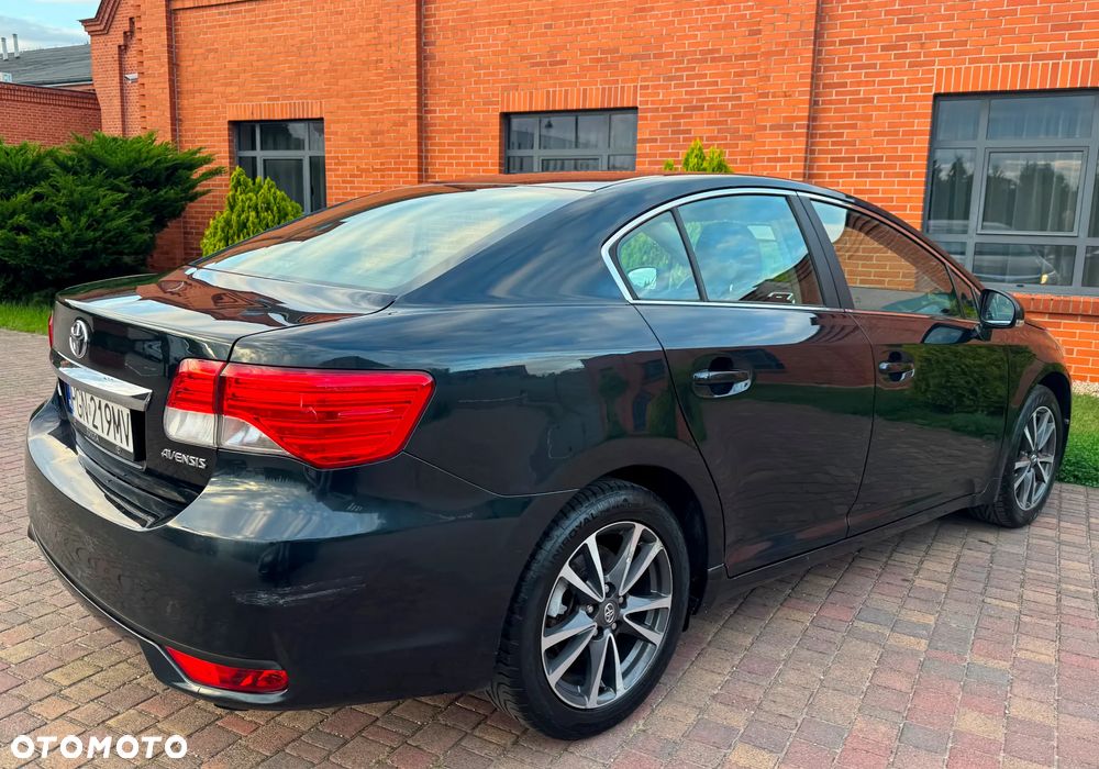 Toyota Avensis 1.6 Premium - 30