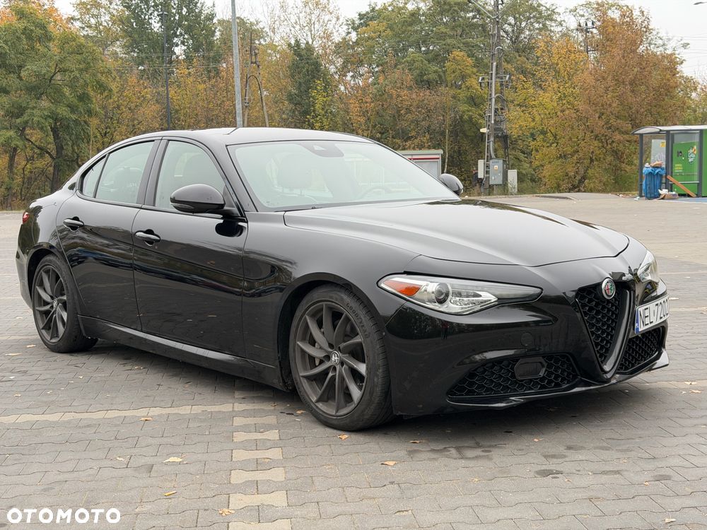 Alfa Romeo Giulia - 2
