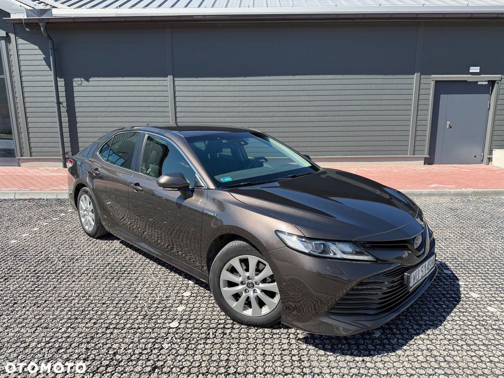 Toyota Camry 2.5 Hybrid Comfort CVT - 2