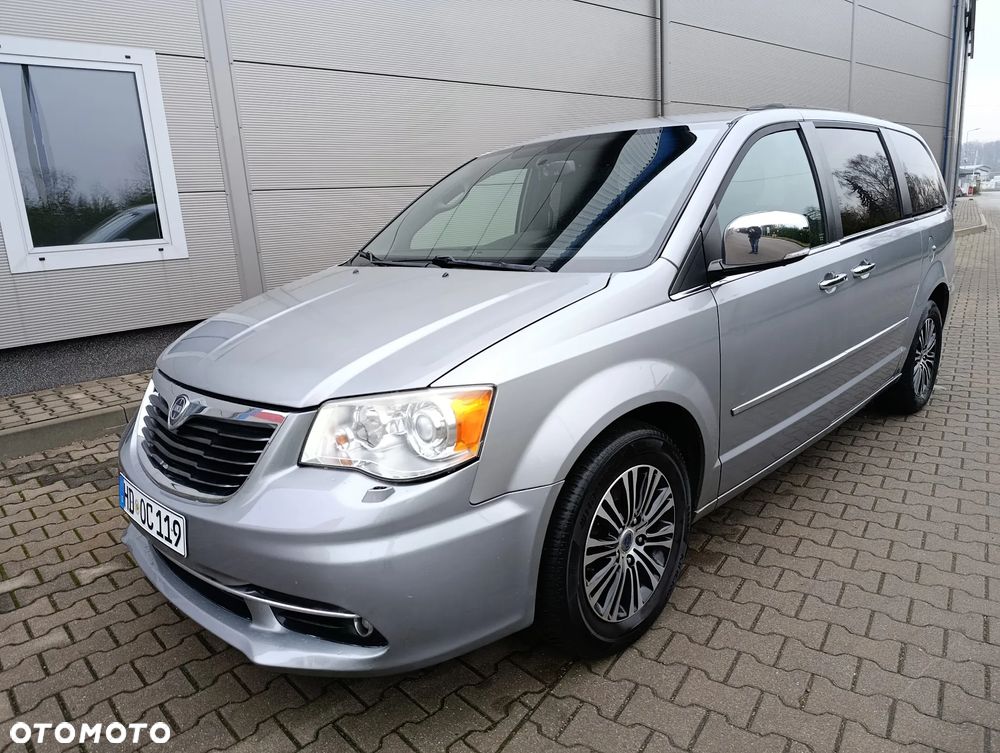 Lancia Voyager 2.8CRD S - 22