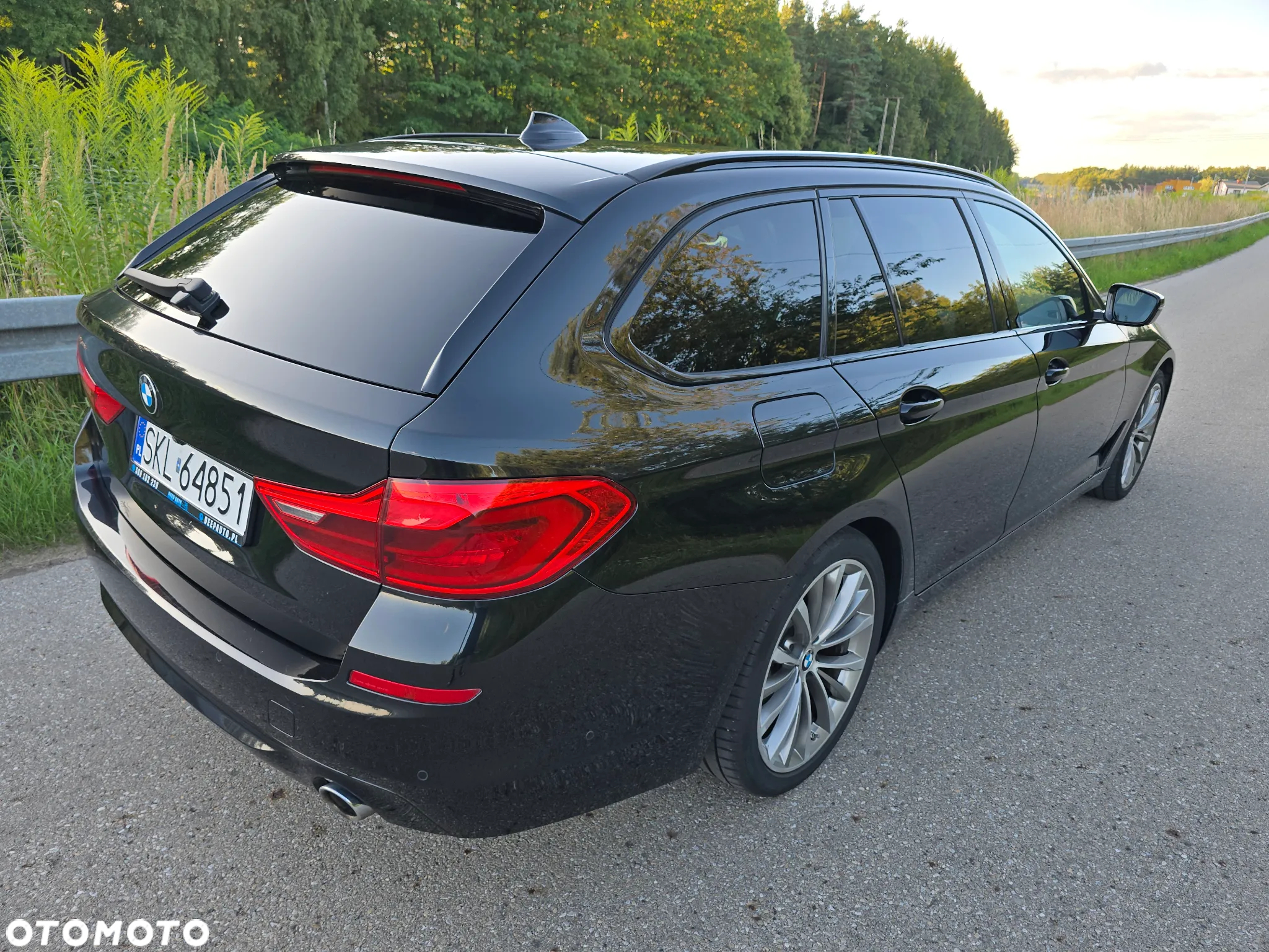BMW Seria 5 520d Touring M Sport Edition - 3