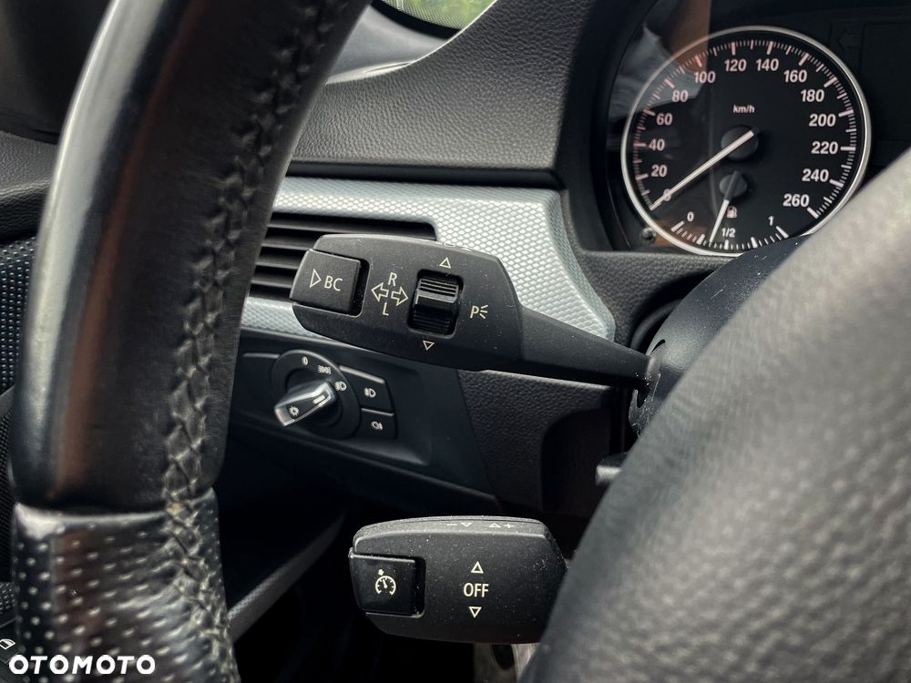 BMW Seria 3 318i Edition Sport - 16