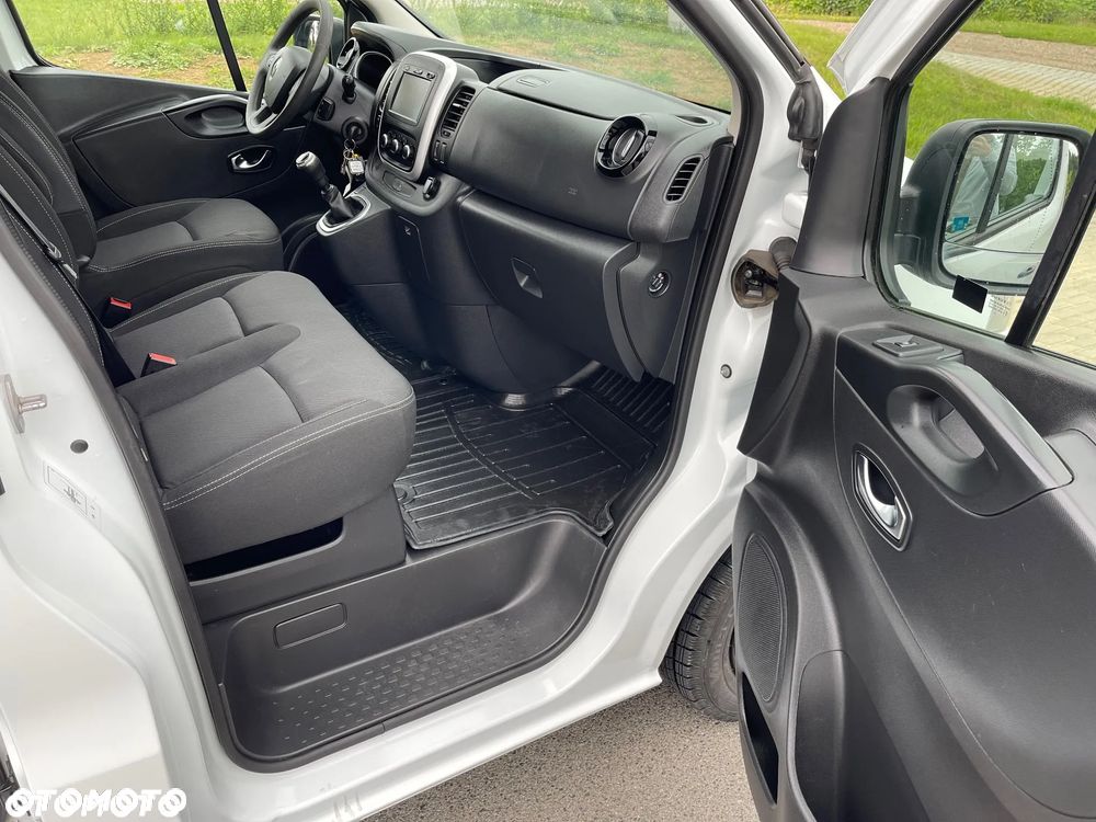 Renault Trafic - 19