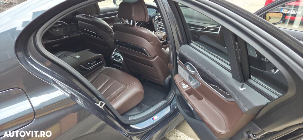 BMW Seria 7 740d xDrive - 12