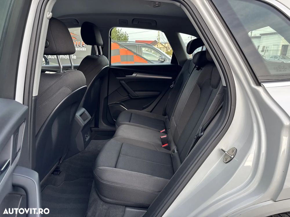Audi Q5 2.0 40 TDI quattro S tronic Design - 12