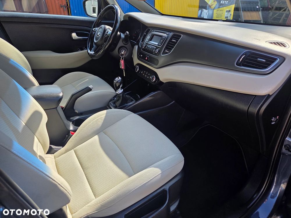 Kia Carens 1.6 GDI Edition 7 - 19