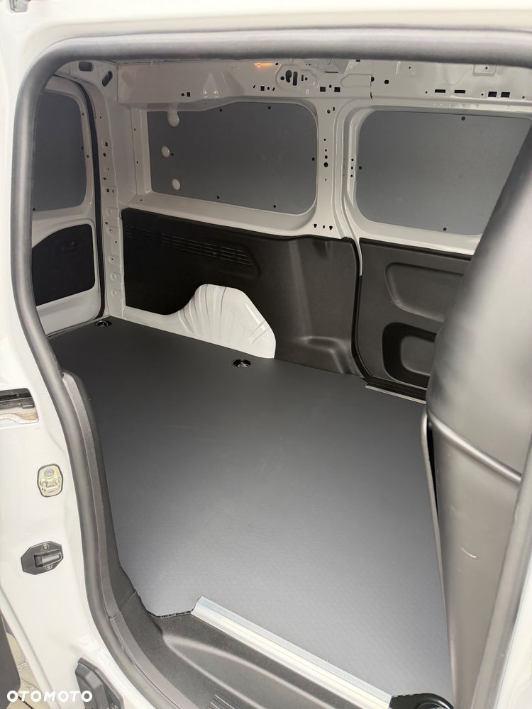 Toyota Proace City - 15
