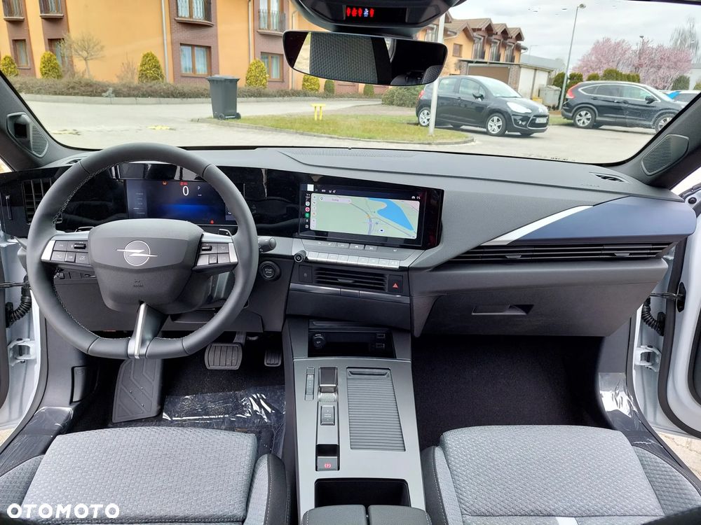 Opel Astra 1.2 T mHEV Business Edition S&S eDTC - 17