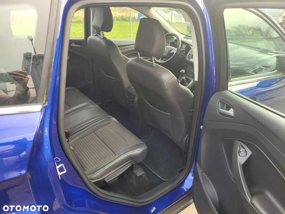 Ford Kuga 2.0 TDCi 2x4 Titanium - 14