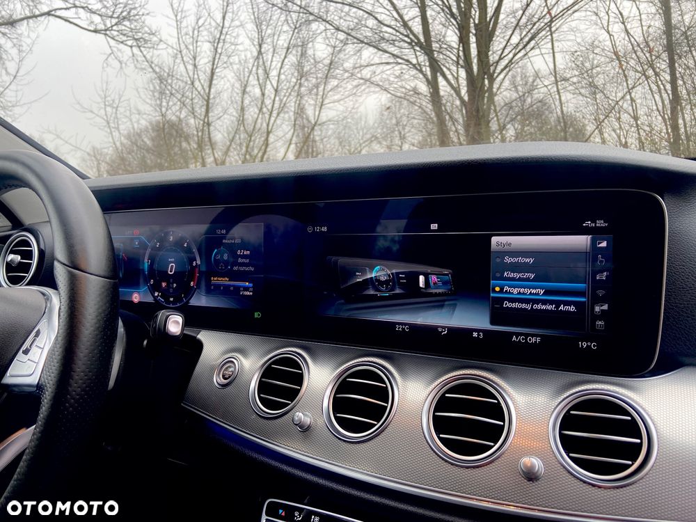 Mercedes-Benz Klasa E 220 d 9G-TRONIC AMG Line - 35