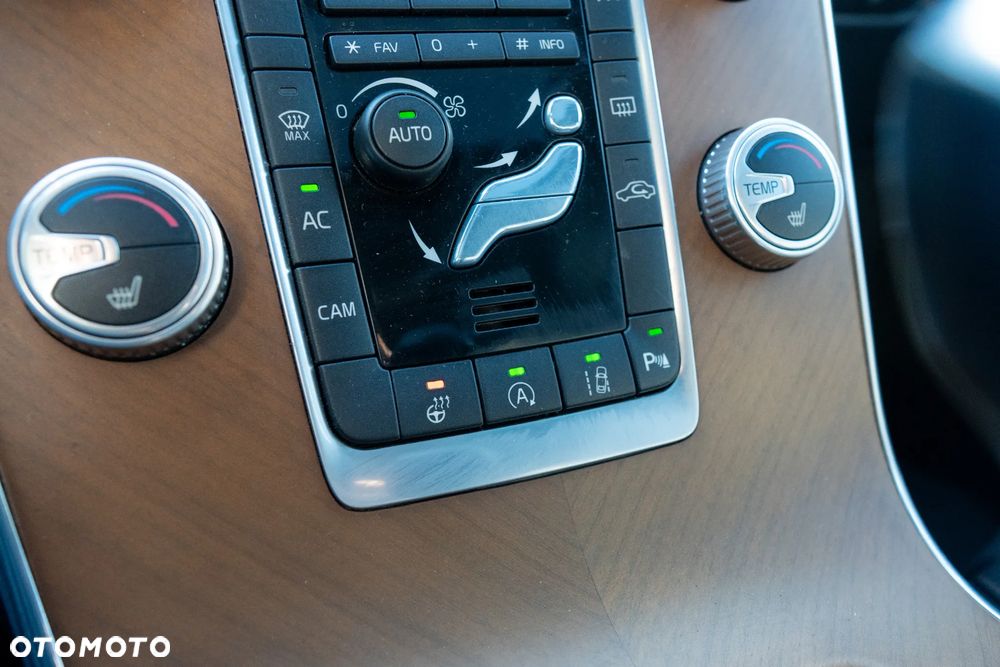 Volvo V60 Cross Country D4 Momentum - 18