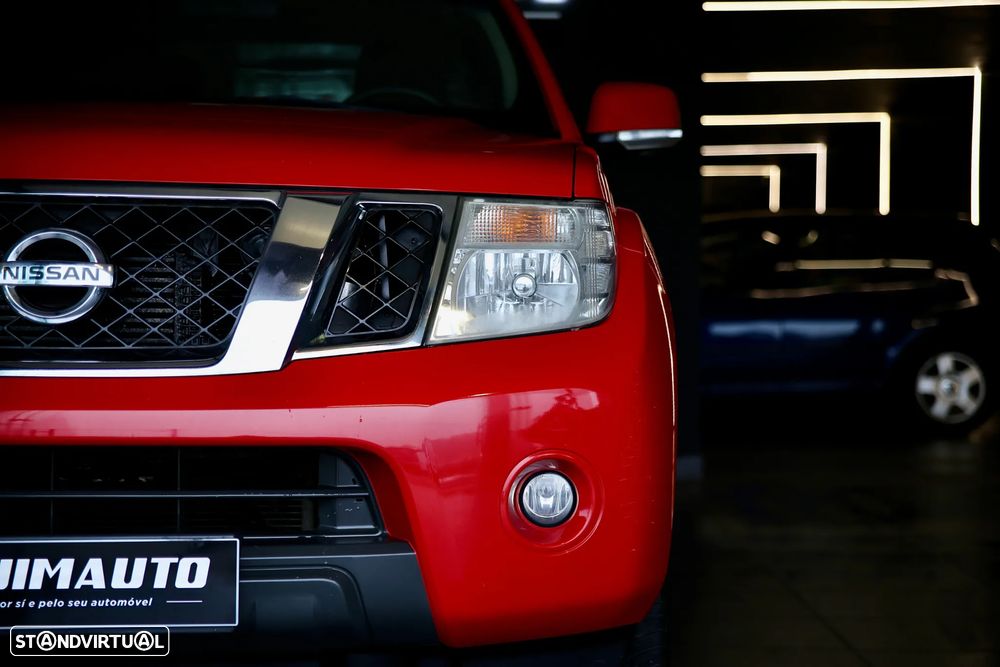 Nissan Navara 2.5 dCi CD LE Hi-Tech 4WD - 3