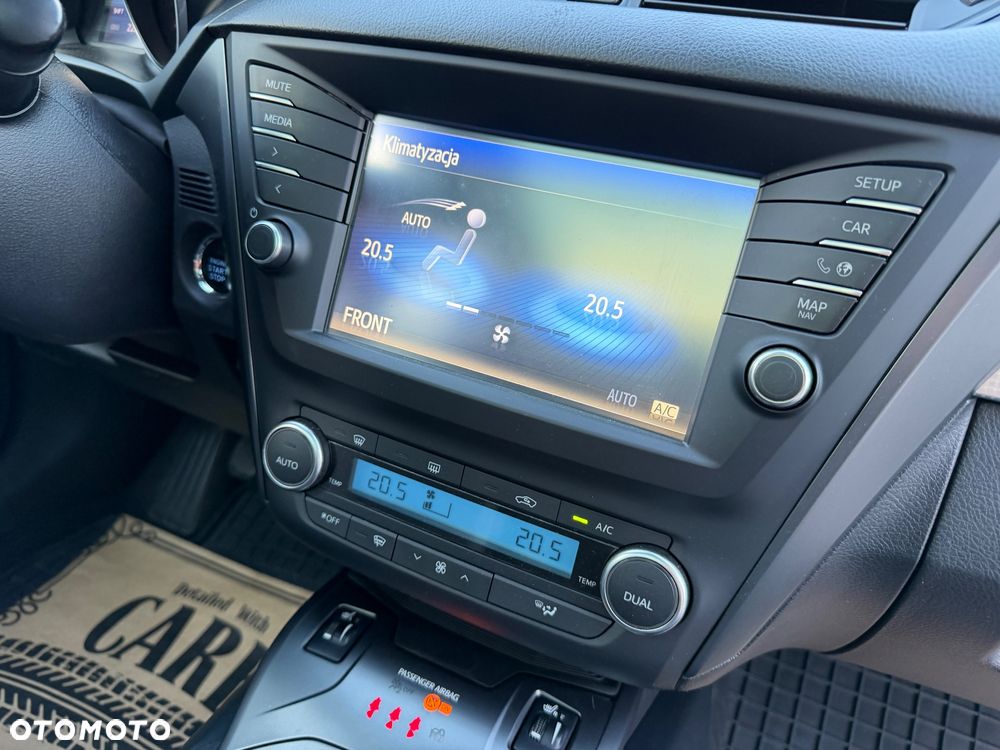 Toyota Avensis - 18