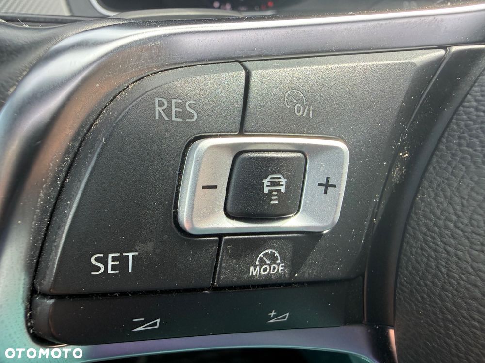 Volkswagen Arteon 2.0 TDI Bi-Turbo SCR 4Mot R-Line Edition DSG - 16