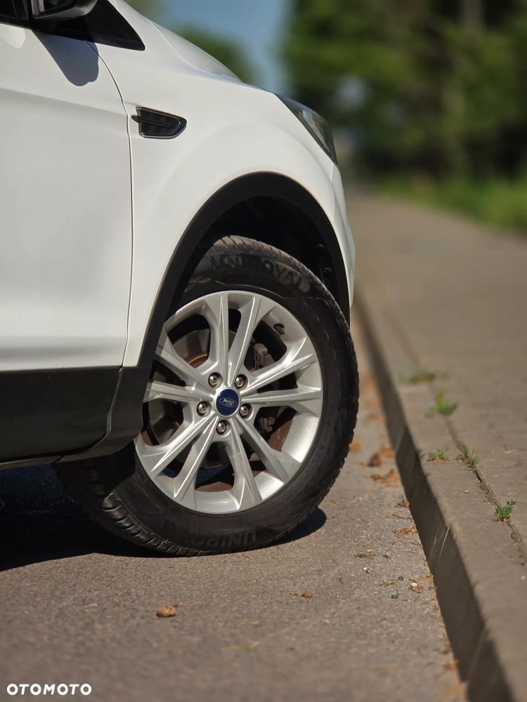 Ford Kuga 1.5 EcoBoost 2x4 Titanium - 38