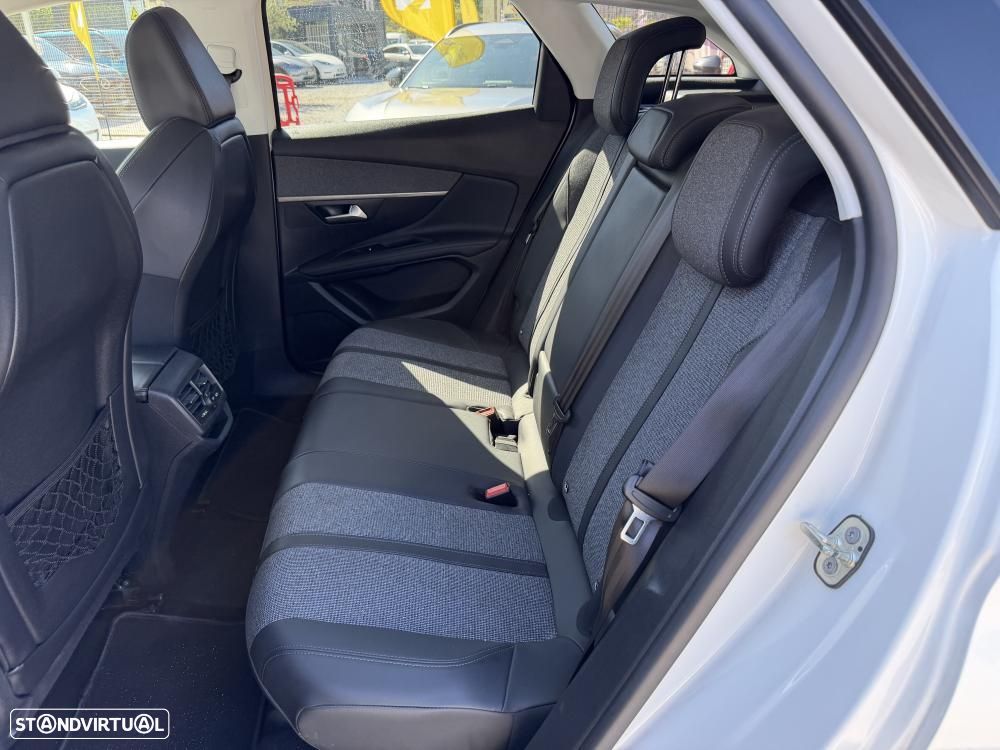 Peugeot 3008 1.2 PureTech Allure Pack EAT8 - 7