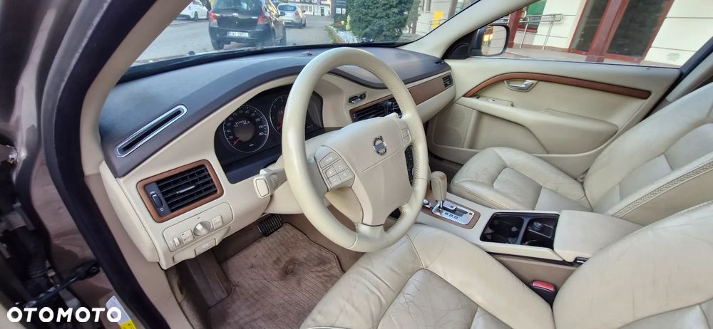 Volvo XC 70 - 16