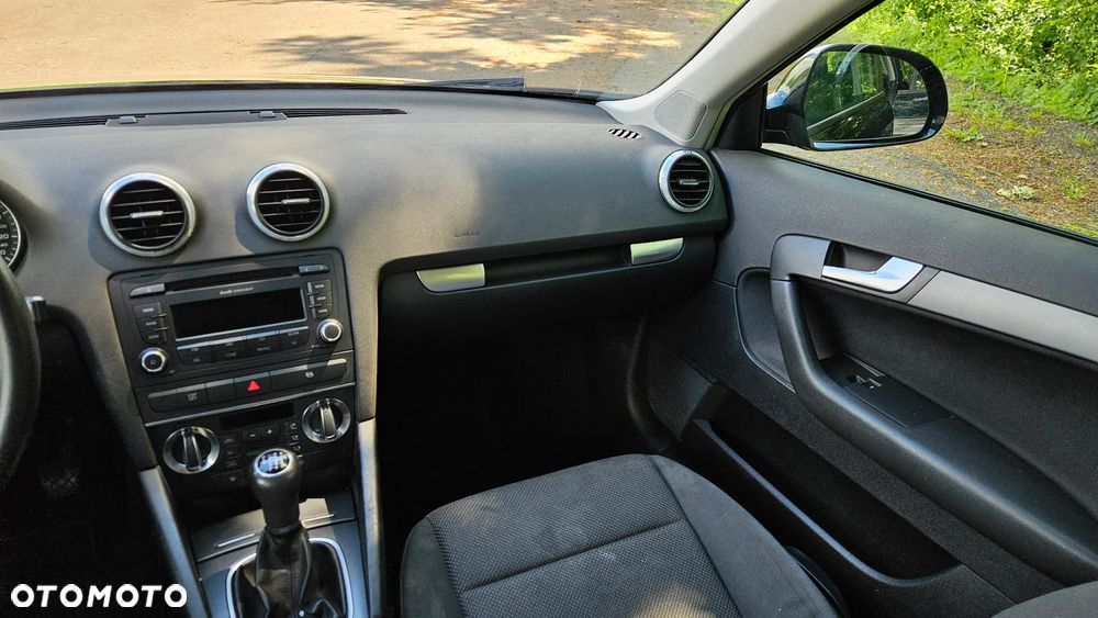 Audi A3 Sportback 2.0 TDI DPF Ambiente - 20