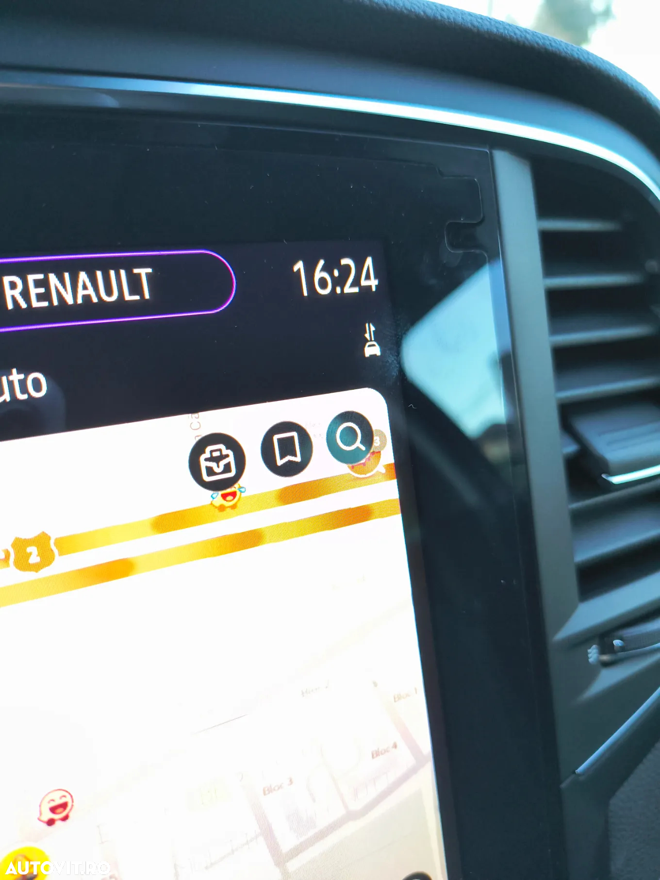 Renault Megane TCe 140 GPF Techno - 14