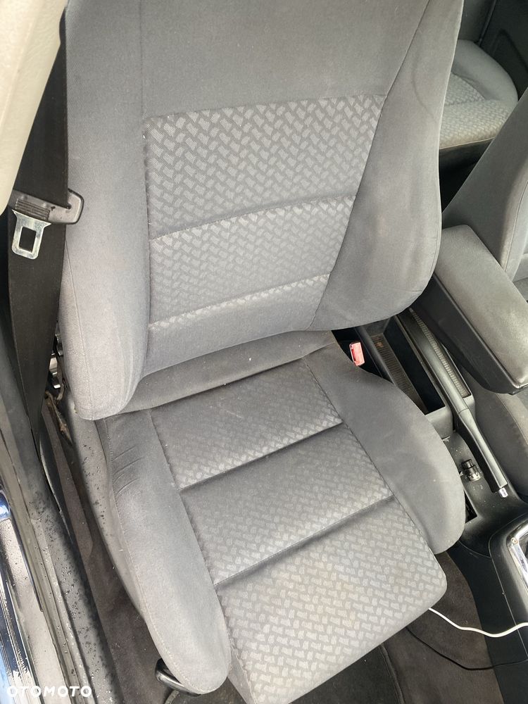 Audi A4 Limousine - 12
