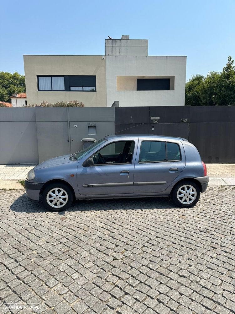 Renault Clio 1.2 RN - 4