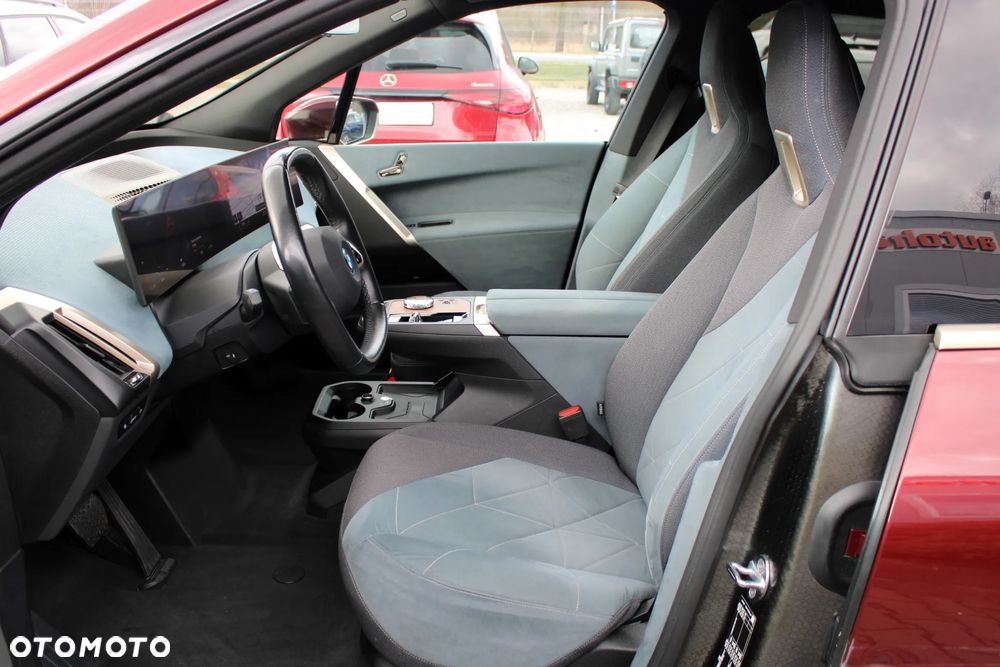 BMW iX xDrive40 76.6kWh - 16